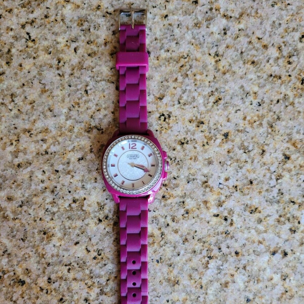 COACH Boyfriend Womens Watch Silicone / Rubber Band BERRY - Picture 2 of 6